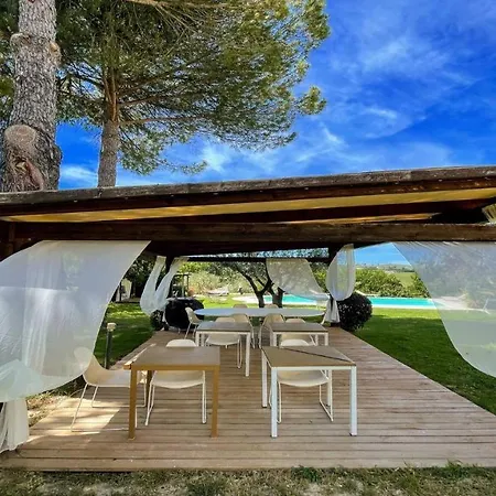Sole Vino - Fabulous Pool - Fantastic Area - Sleeps Up To 15 No2 Villa *