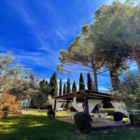Sole Vino - Fabulous Pool - Fantastic Area - Sleeps Up To 15 No2 Villa *